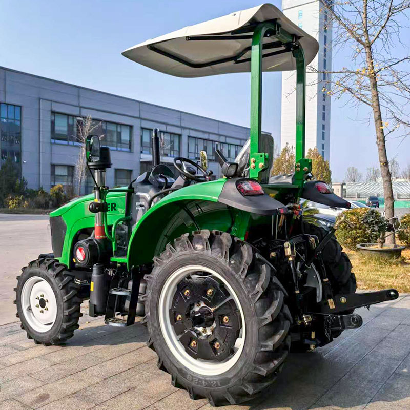 90 PS starker Feldtraktor mit 12 Vorwärts- und 12 Rückwärtsgängen