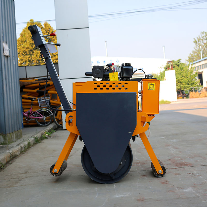 350 kg Einzeltrommel-Walze, handgeführt