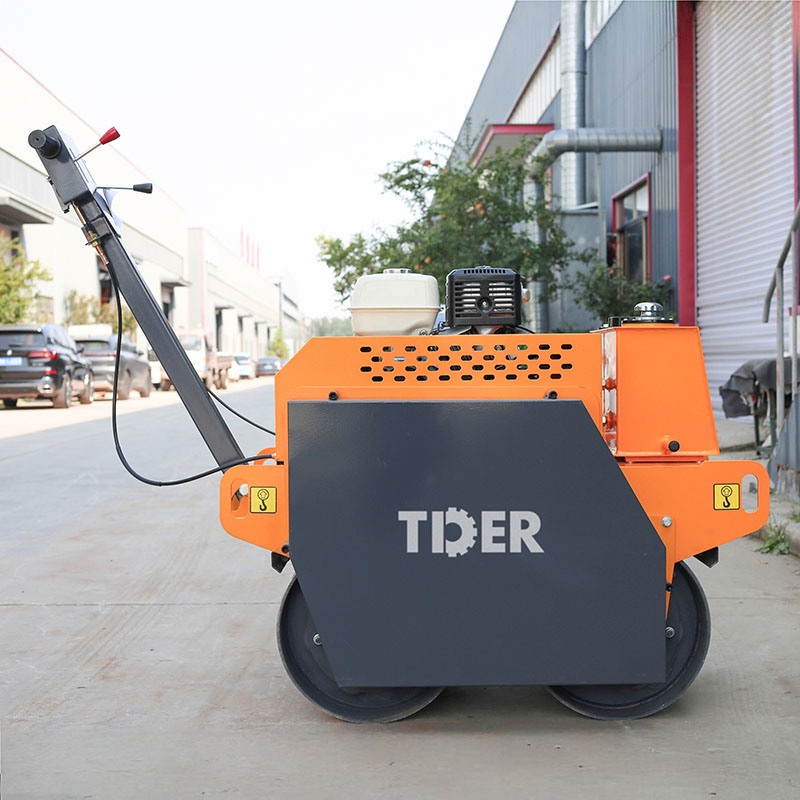 600 kg handgeführte Doppelwalze mit japanischem Motor