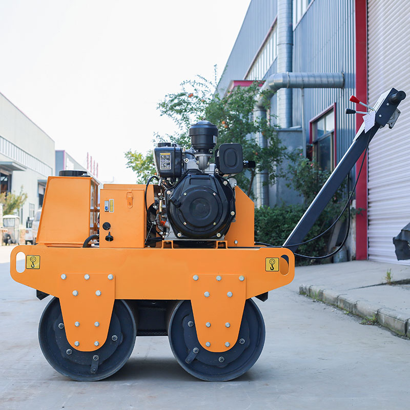 600 kg Doppeltrommel-Straßenwalze mit elektrischem Start-Dieselmotor